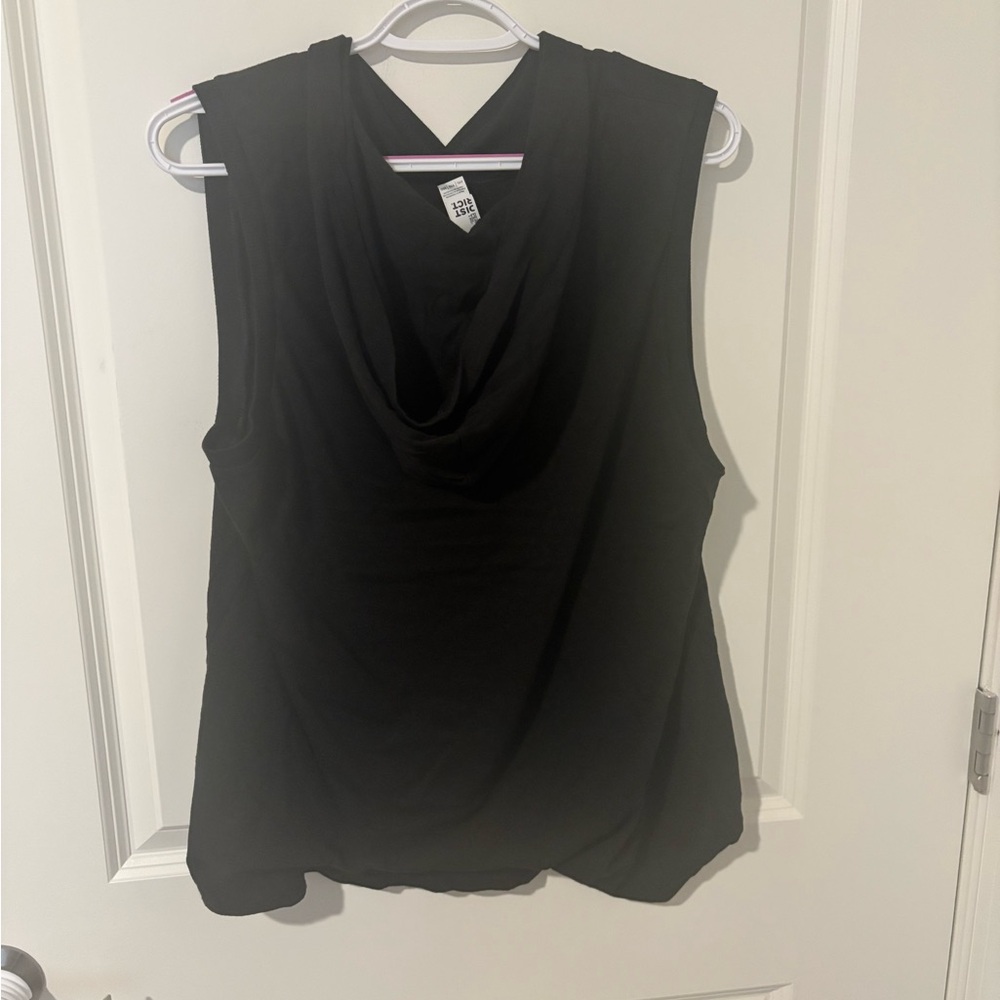Tank top - Picture 2 of 3